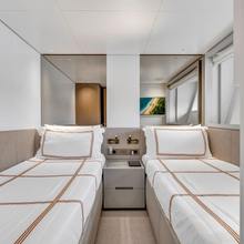 Pearl Yacht 