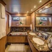 Gladius Yacht 