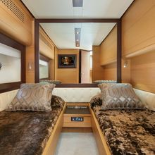 Legendary Yacht 