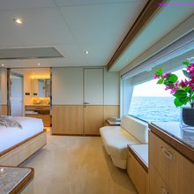Aqua Life Yacht 