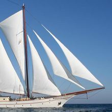 Adornate Yacht Bow