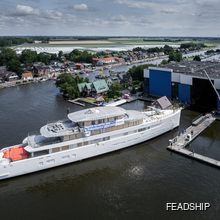 Les Cinq Yacht 