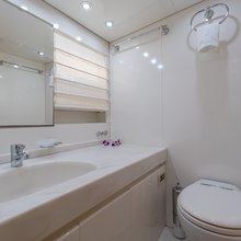 Ajao Yacht 