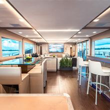 M 105 Yacht 