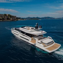 X One Yacht 