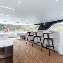 M Yacht 