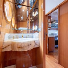 Heron Yacht 