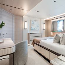 M Yacht 