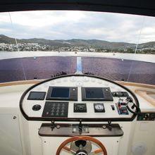 Dali Yacht 
