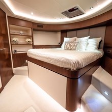 Clarity Yacht 