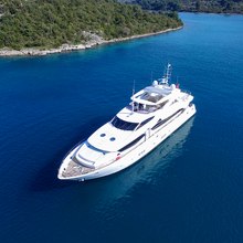 Yvonne Yacht 