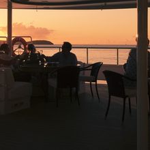 Elegant 007 Yacht Sunset