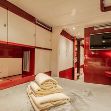 Dolcevitacat Yacht 