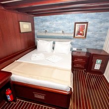 Freedom Yacht 