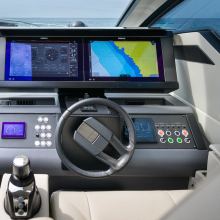 Dr No Yacht 