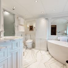 Sonician Yacht 