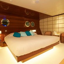 Dragonfly Yacht Guest Stateroom
