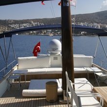 Dali Yacht 