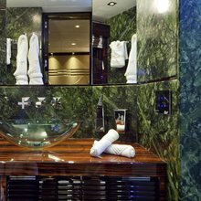 Seven S Yacht Bathroom - Detail