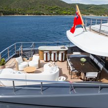 M Yacht 