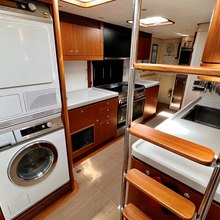 Ocho Yacht 