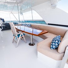 Live Mas Yacht 