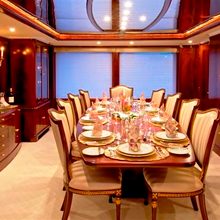 Tobi Star Yacht View Down Table