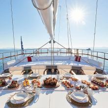 White Pearl Yacht