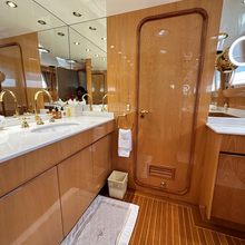 Cheetah Moon Yacht 