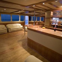 Aurora Yacht 