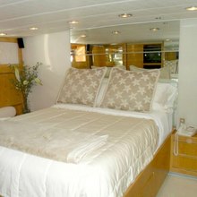 Zia Yacht 