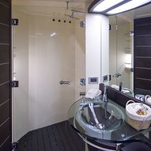Minx Yacht 