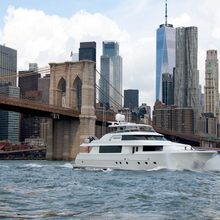 La Lady Yacht 