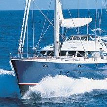 MITseaAH Yacht Running Shot