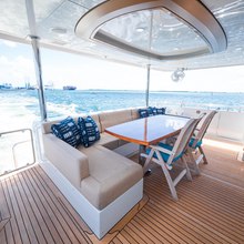 Live Mas Yacht 
