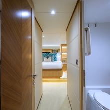 Aqua Life Yacht 