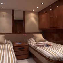 Champagne O'Clock Yacht 