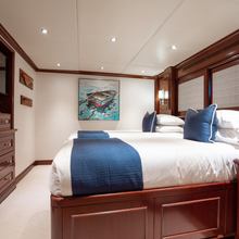 Sonician Yacht 