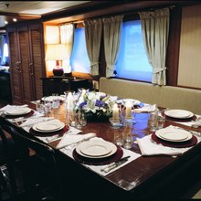 Nibani Yacht Dining Table