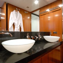 Larmera Yacht 