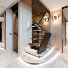 M Yacht 