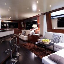 Queen South Yacht 
