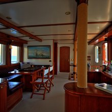 Silver Cloud Yacht Salon