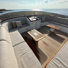 Cheetah Moon Yacht 