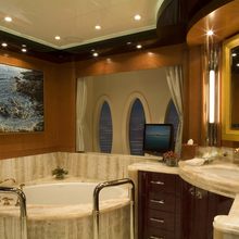 Reef Chief Yacht Master Bathroom