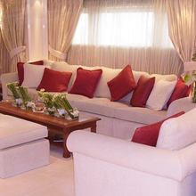 Elegant 007 Yacht Main Salon - Seating Area