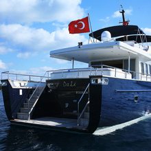Dali Yacht 