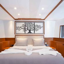 Neo Yacht 