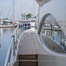 Viva Lola Yacht 