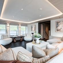 M Yacht 